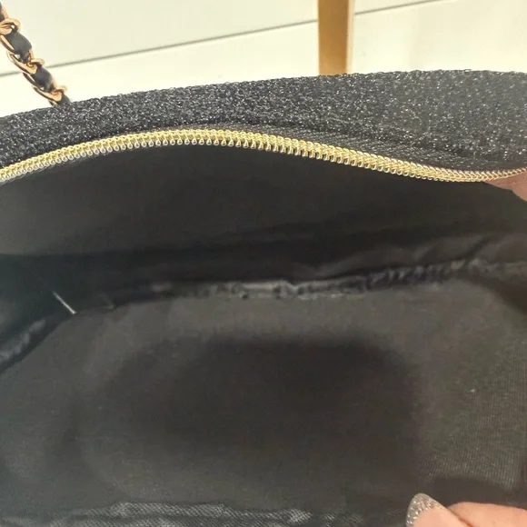 Chanel Cosmetic Pouch Bag with Chain from Chanel Beauty GWP - Picture 5 of 11